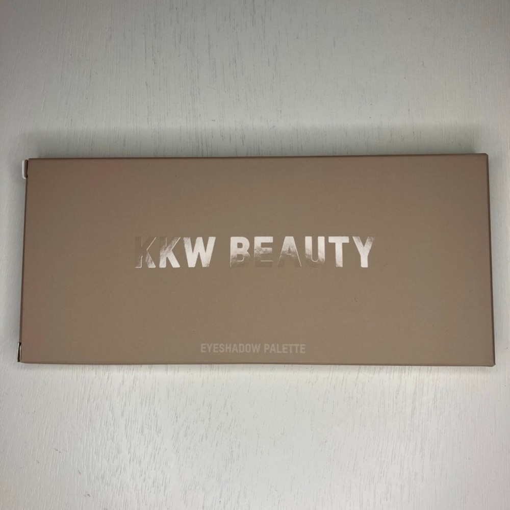 KKW Beauty Eyeshadow Palette - Tan